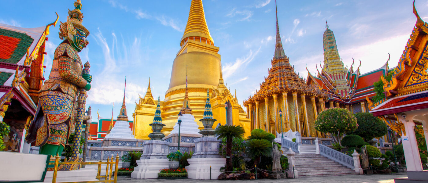 Wat Phra Kaew Ancient temple in bangkok Thailand BKK-PTY 4 Nights 5 Days
