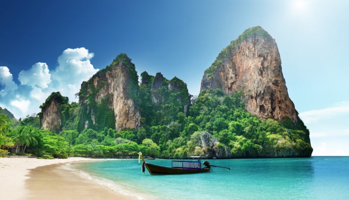 Scuba-Diving-Phuket-Andaman-Sea-Islands-Thailand